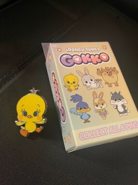 Gokko Looney Tunes Blind Box Pin - Tweety Bird